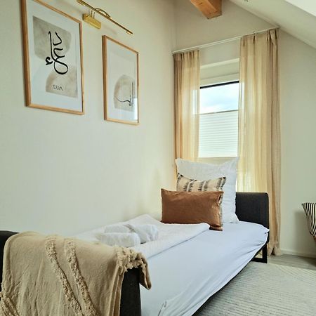 Homestay-Stylish, Zentral- Loft Apartment-Parking Ingolstadt Eksteriør bilde