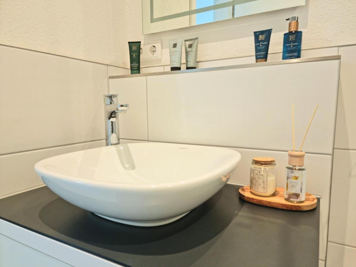 Homestay-Stylish, Zentral- Loft Apartment-Parking Ingolstadt Eksteriør bilde